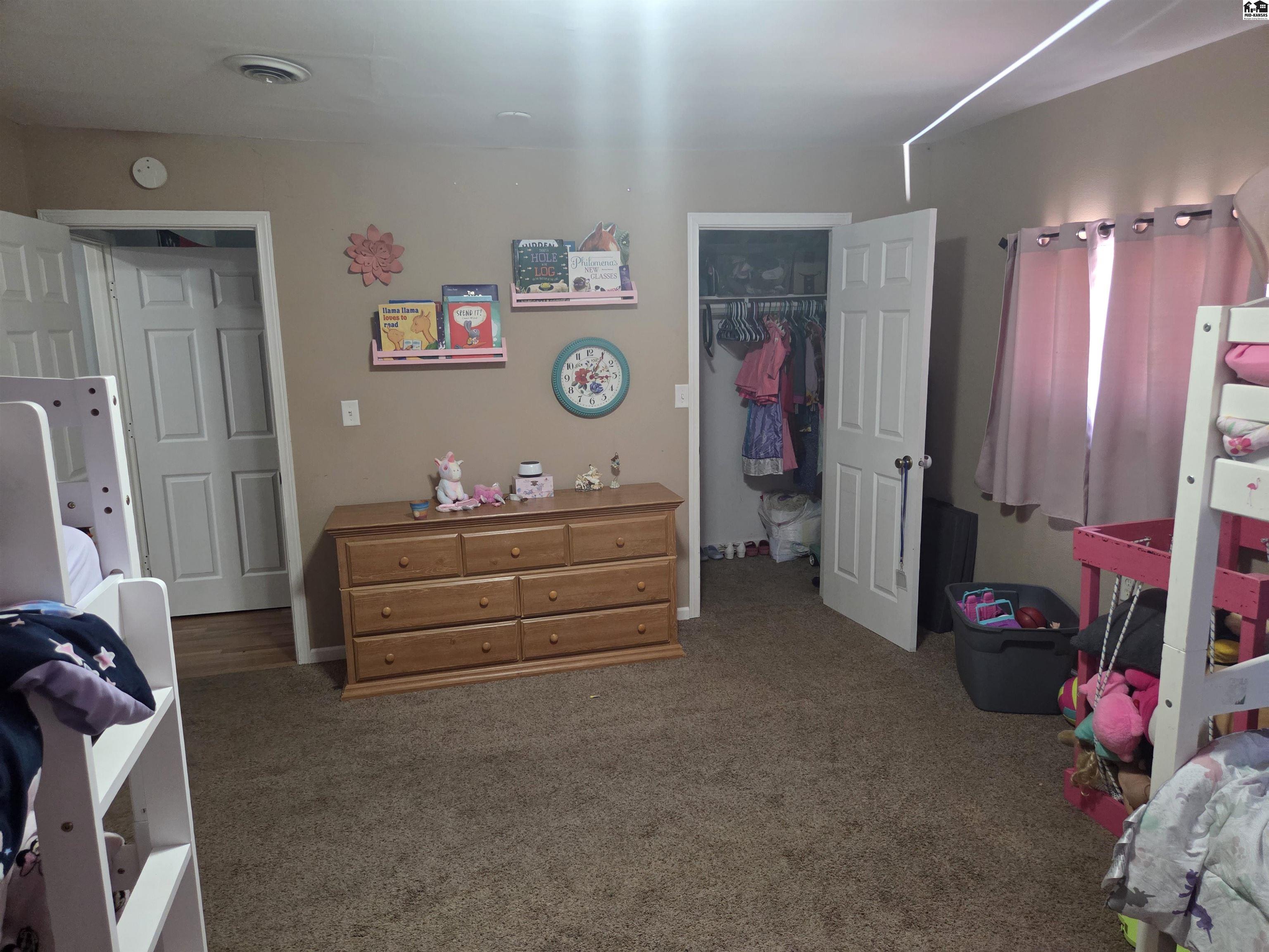 Burrton, Kansas 67020, United States, 3 Bedrooms Bedrooms, ,2 BathroomsBathrooms,Residential,Active,188662