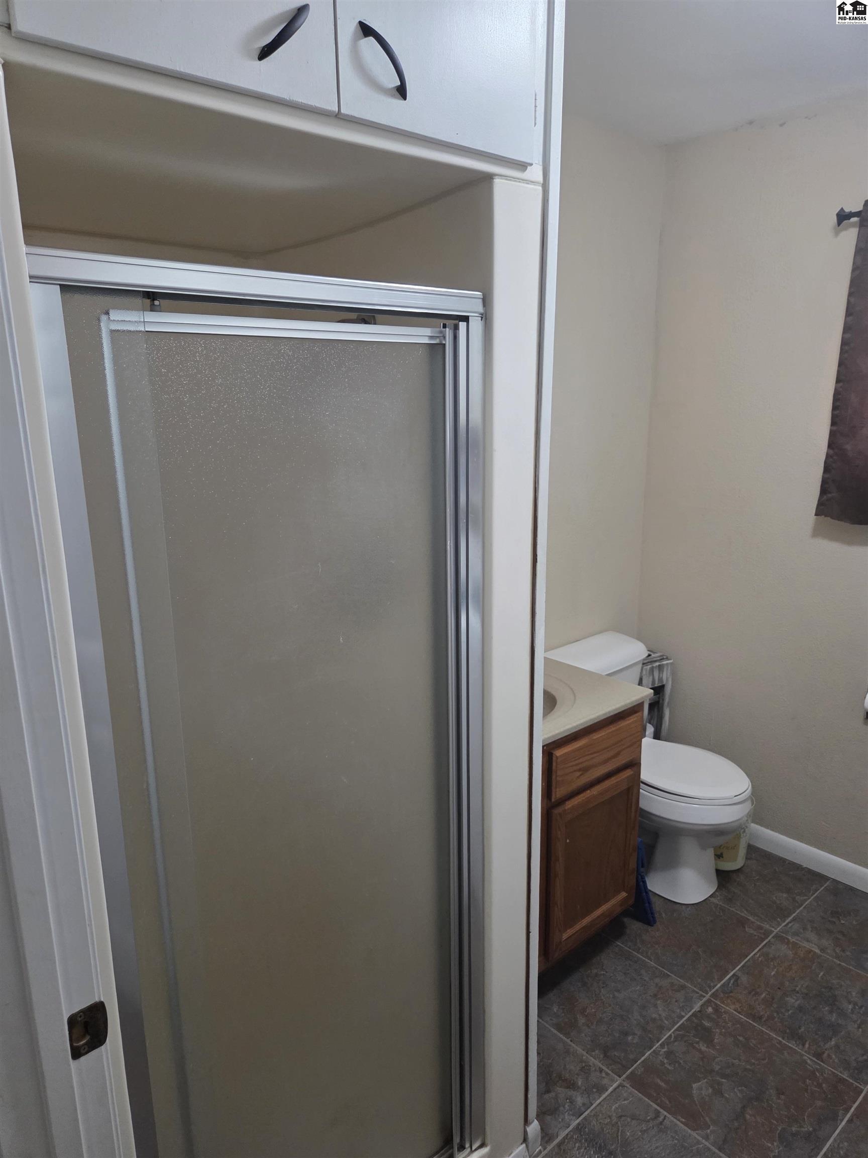 Burrton, Kansas 67020, United States, 3 Bedrooms Bedrooms, ,2 BathroomsBathrooms,Residential,Active,188662