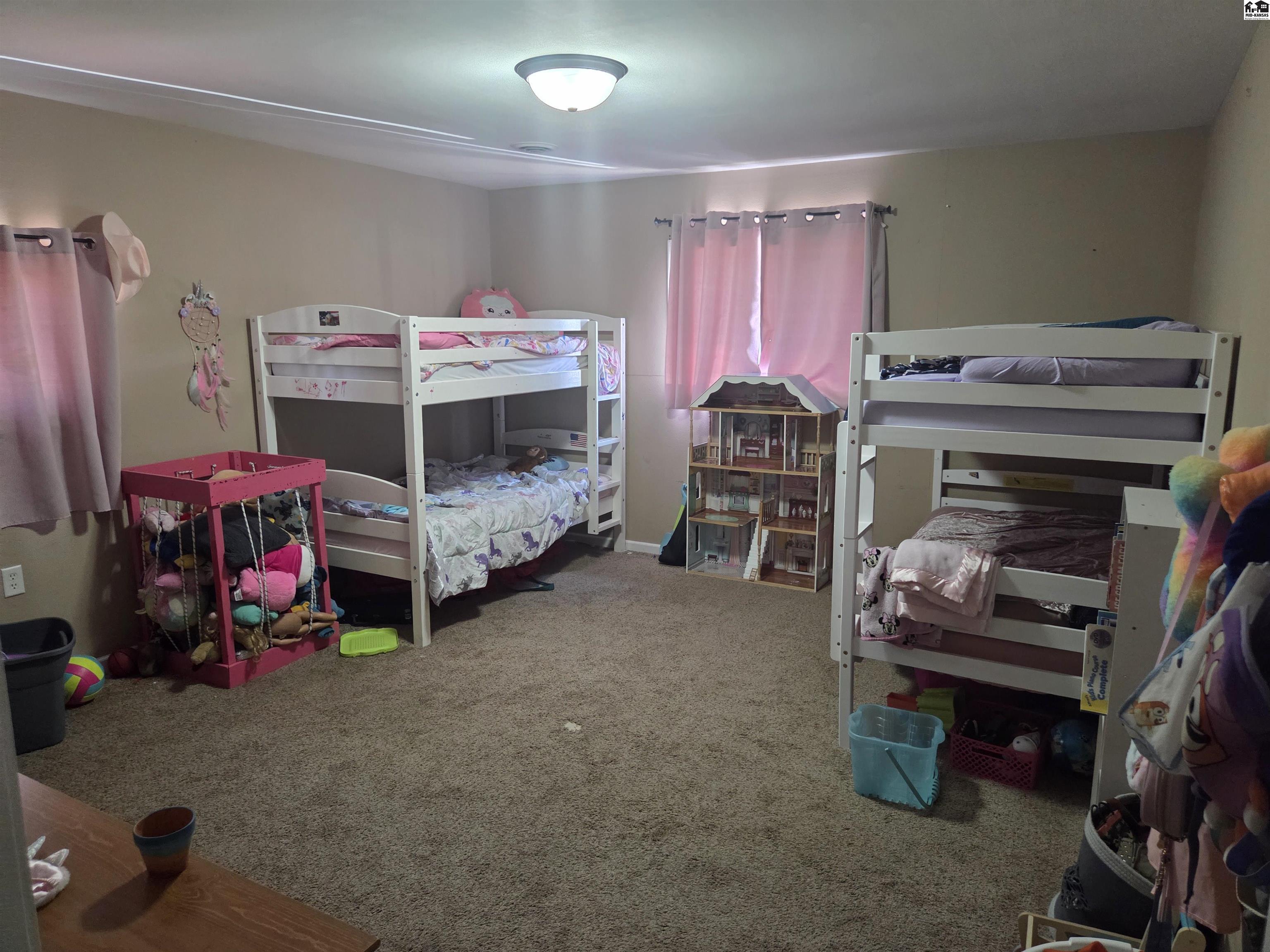 Burrton, Kansas 67020, United States, 3 Bedrooms Bedrooms, ,2 BathroomsBathrooms,Residential,Active,188662