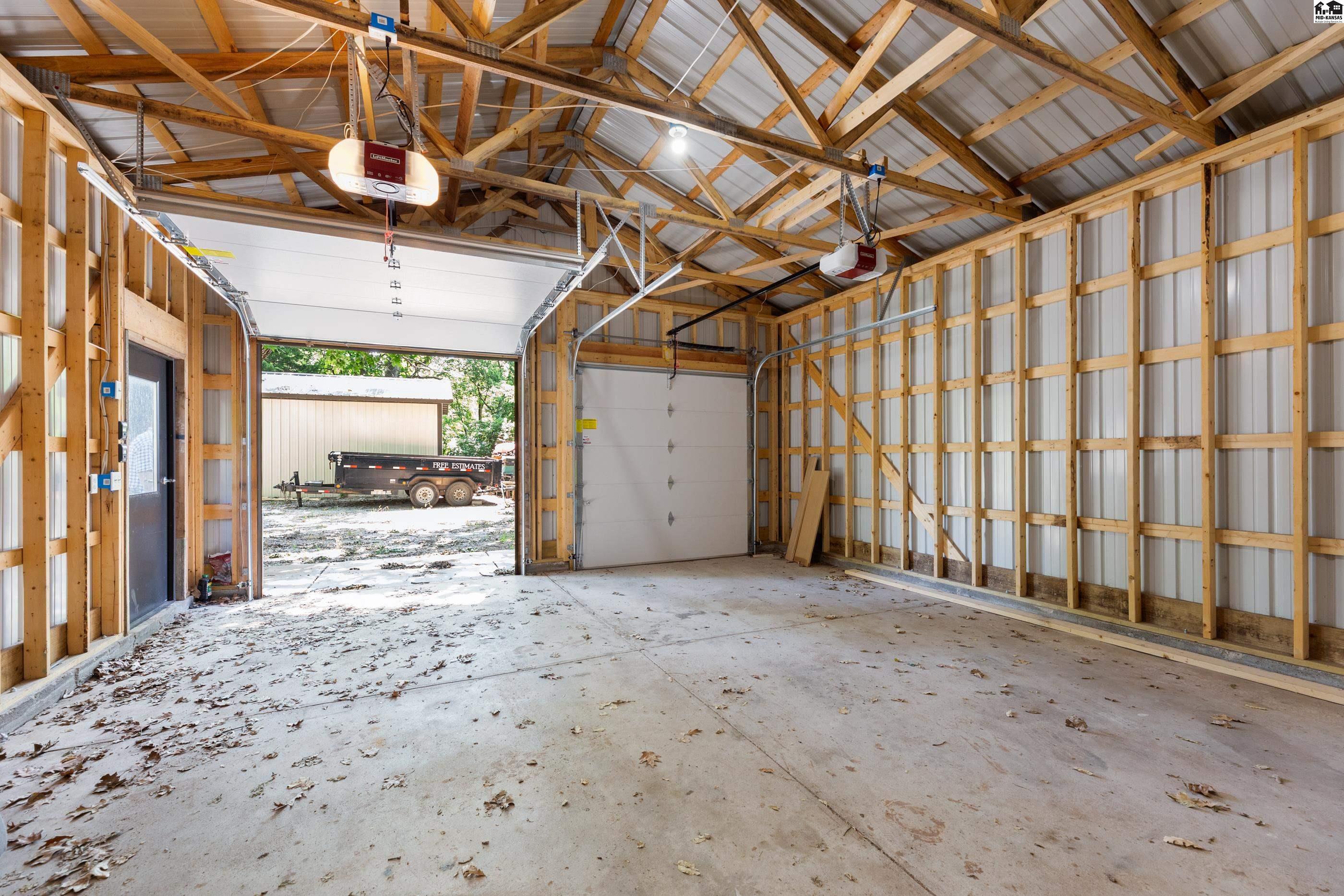 North Newton, Kansas 67117, United States, 4 Bedrooms Bedrooms, ,4 BathroomsBathrooms,Residential,Active,185485