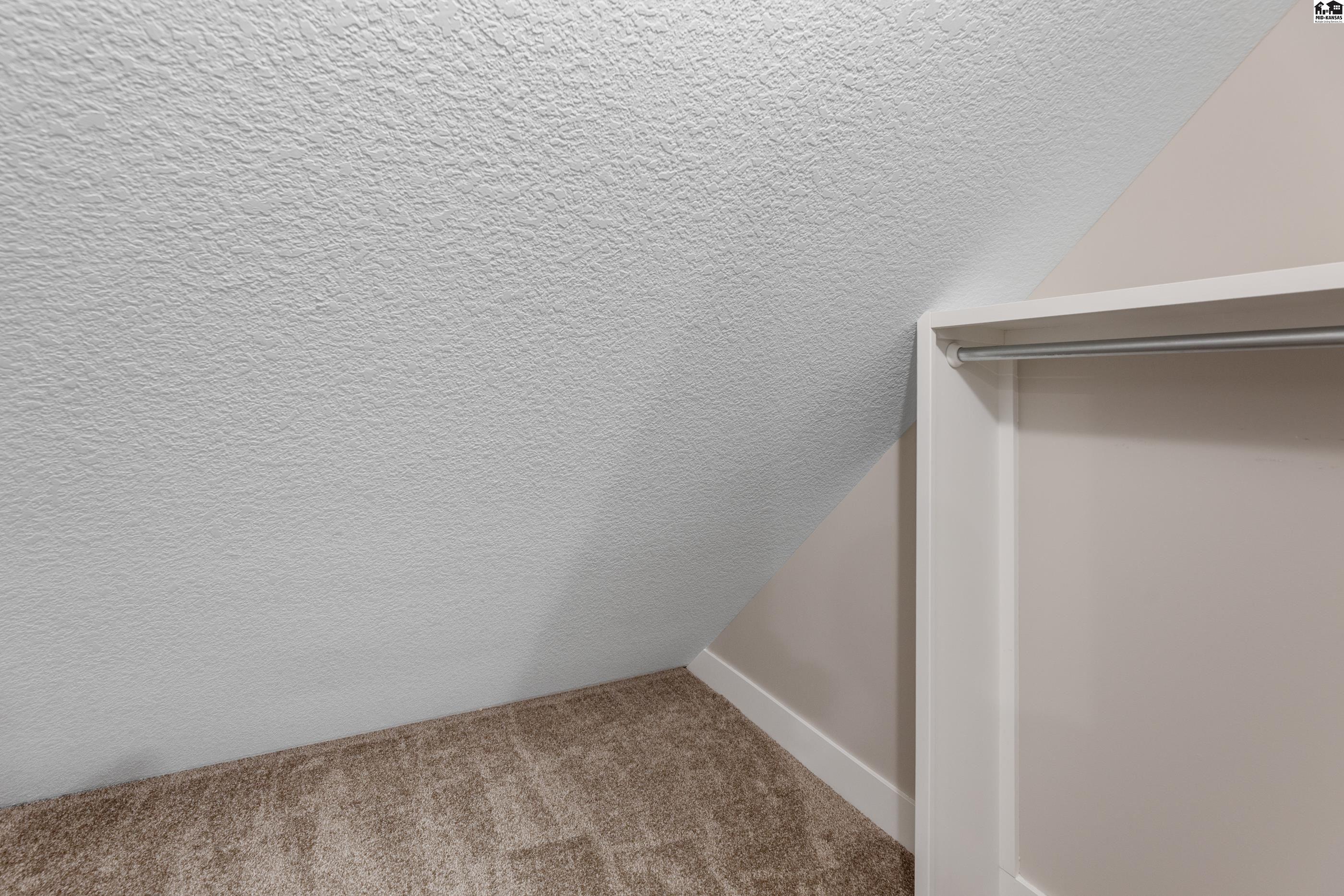 North Newton, Kansas 67117, United States, 4 Bedrooms Bedrooms, ,4 BathroomsBathrooms,Residential,Active,185485