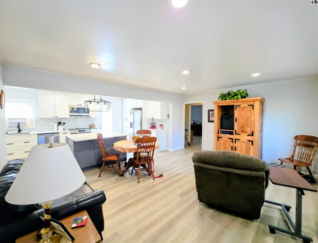 Photo of 1013 Random Rd, Pratt, KS 67124 (MLS # 55617)