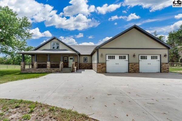 1006 E 69TH AVE, HUTCHINSON, KS 67502 - Image c72de21e0e24ed97a41ea4d7daf41621/3685889172
