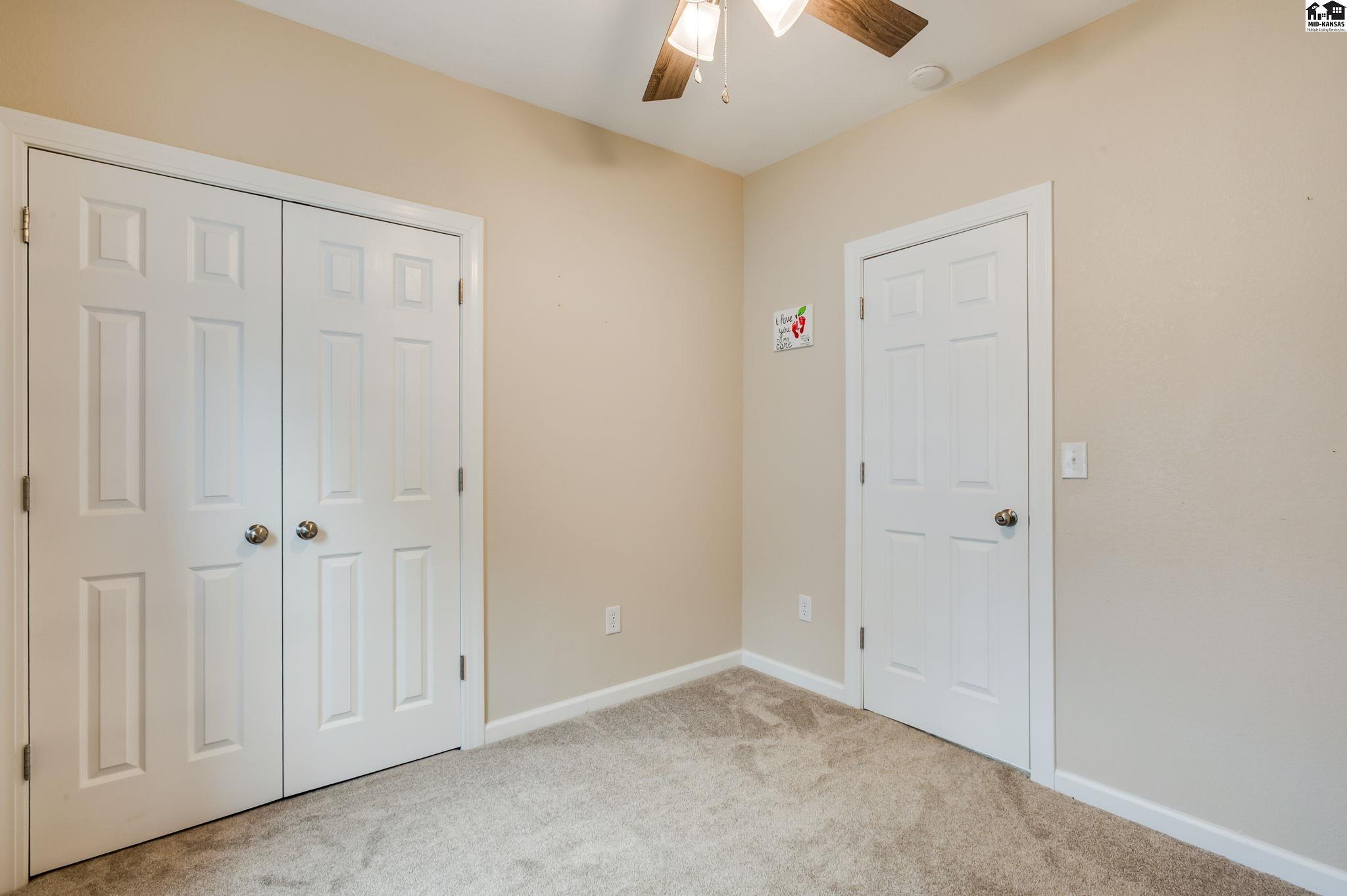 Hutchinson, Kansas 67501, United States, 3 Bedrooms Bedrooms, ,1 BathroomBathrooms,Residential,Active,178972