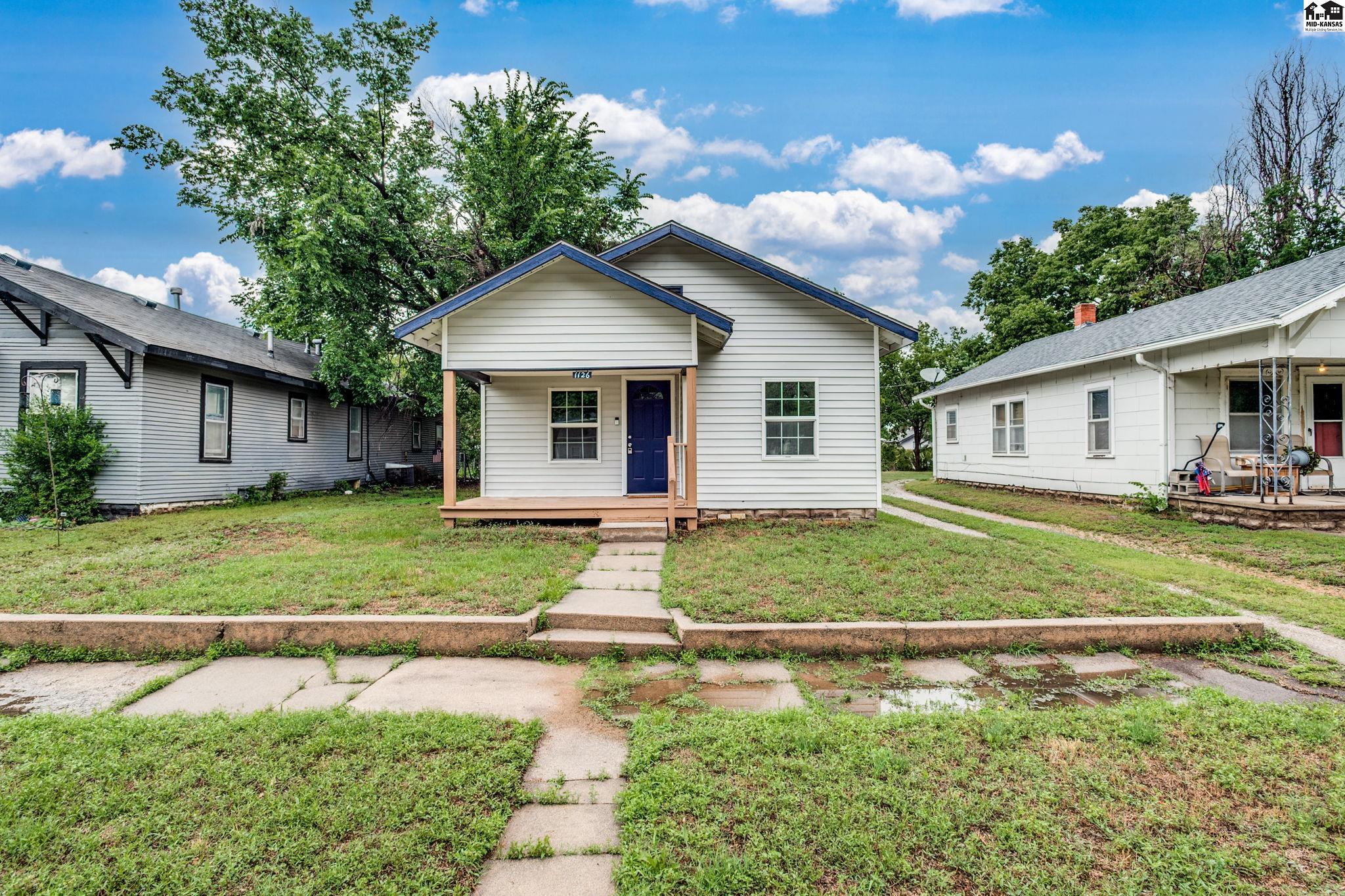 Hutchinson, Kansas 67501, United States, 3 Bedrooms Bedrooms, ,1 BathroomBathrooms,Residential,Active,178972