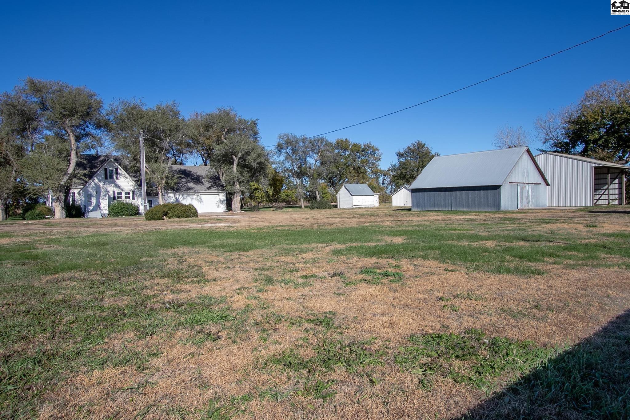 Newton, Kansas 67114, United States, 4 Bedrooms Bedrooms, ,2 BathroomsBathrooms,Residential,Active,241936