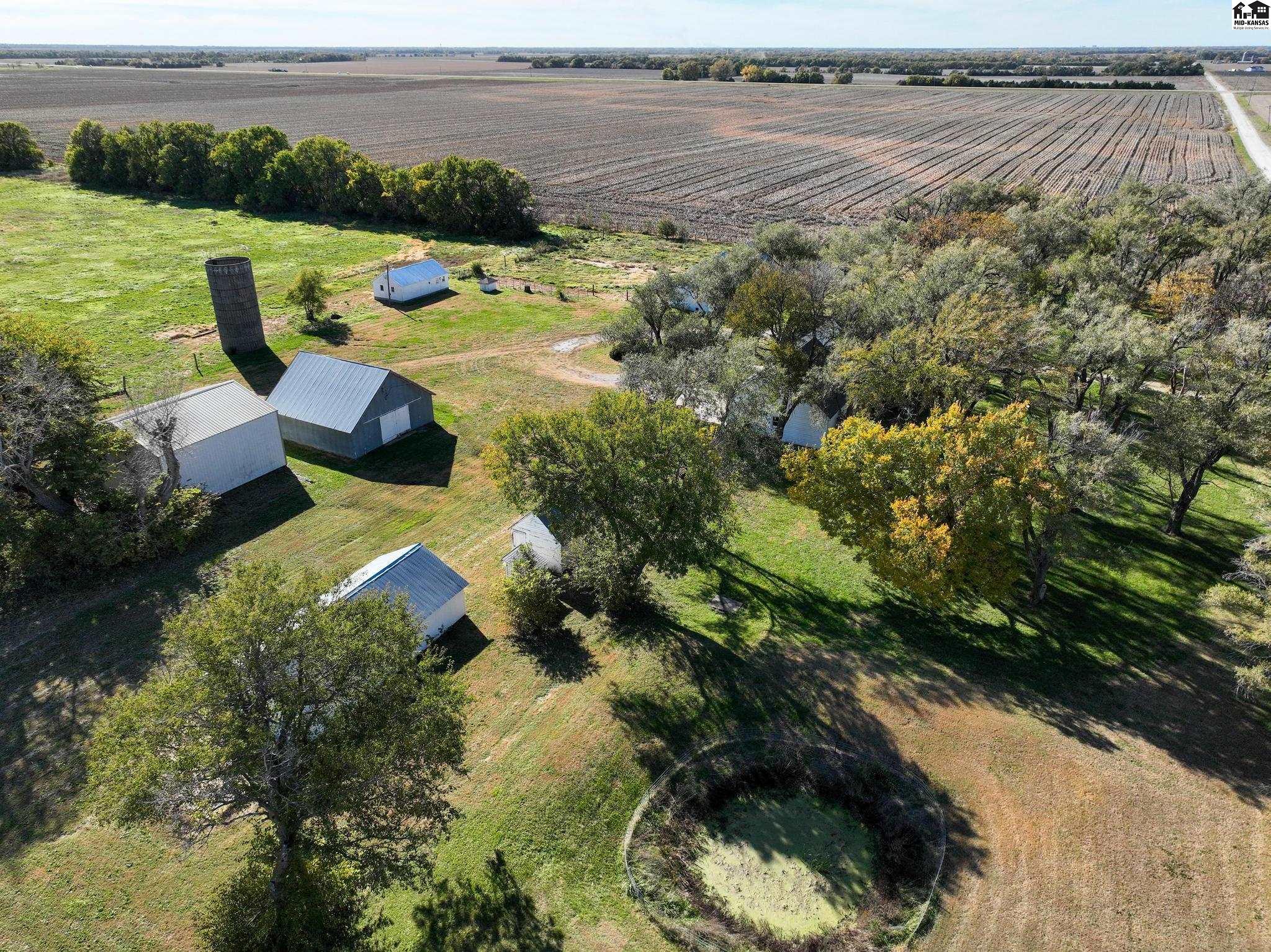 Newton, Kansas 67114, United States, 4 Bedrooms Bedrooms, ,2 BathroomsBathrooms,Residential,Active,241936