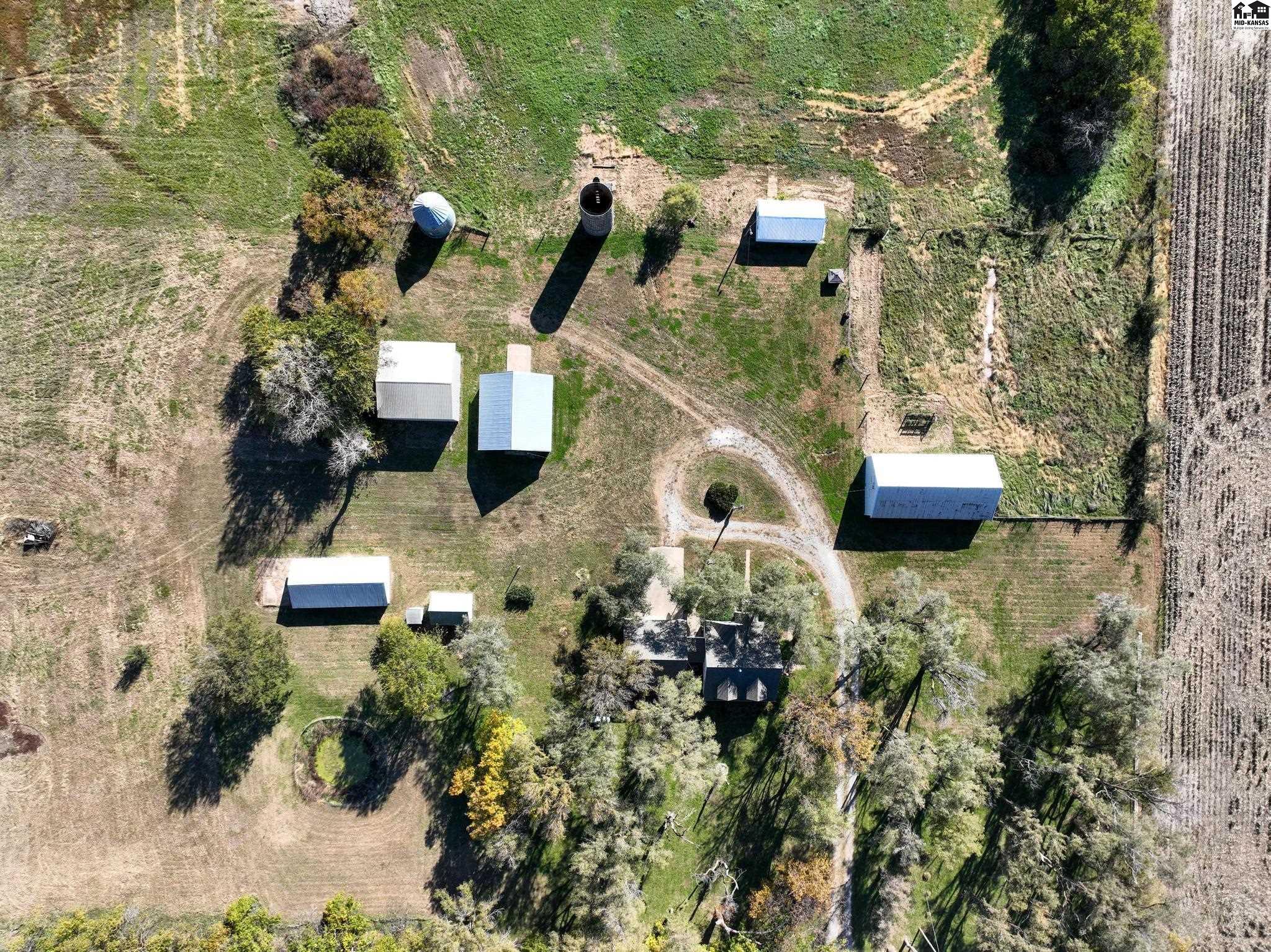 Newton, Kansas 67114, United States, 4 Bedrooms Bedrooms, ,2 BathroomsBathrooms,Residential,Active,241936