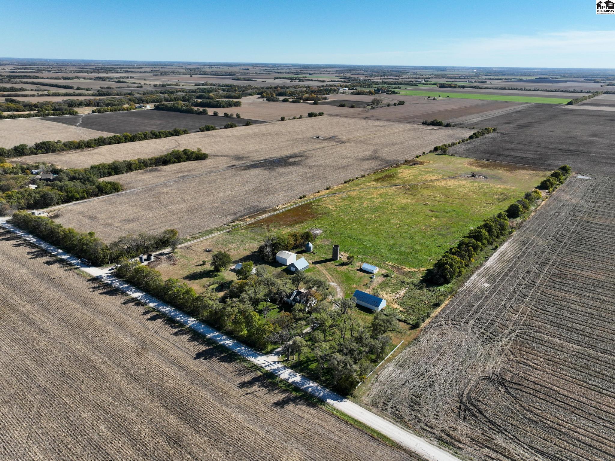 Newton, Kansas 67114, United States, 4 Bedrooms Bedrooms, ,2 BathroomsBathrooms,Residential,Active,241936