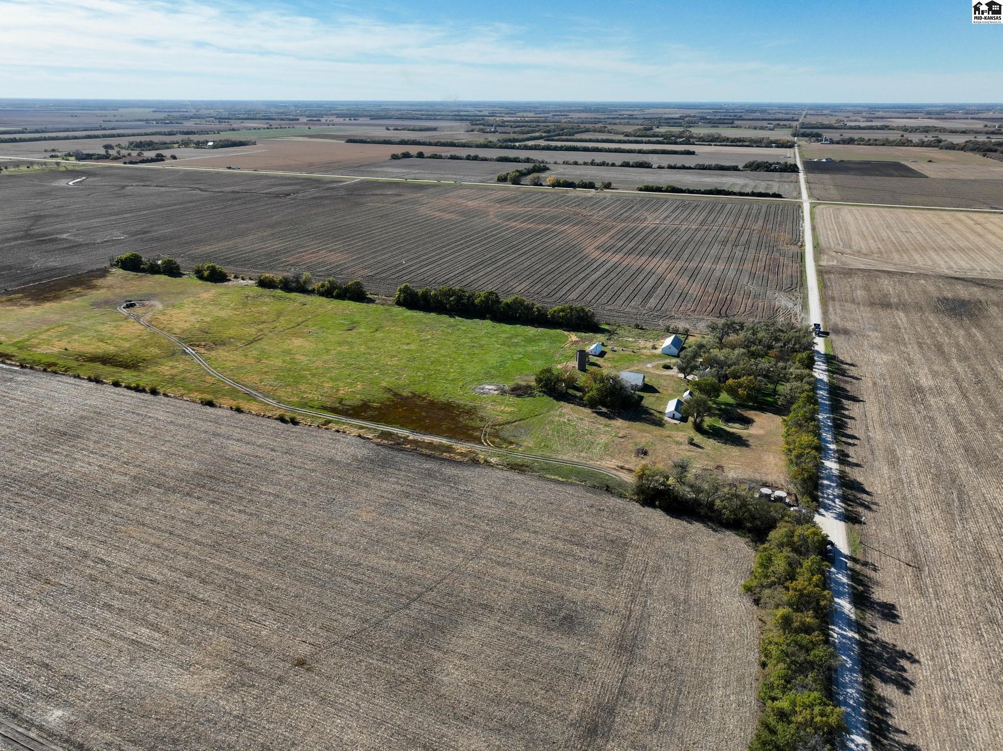 Newton, Kansas 67114, United States, 4 Bedrooms Bedrooms, ,2 BathroomsBathrooms,Residential,Active,241936