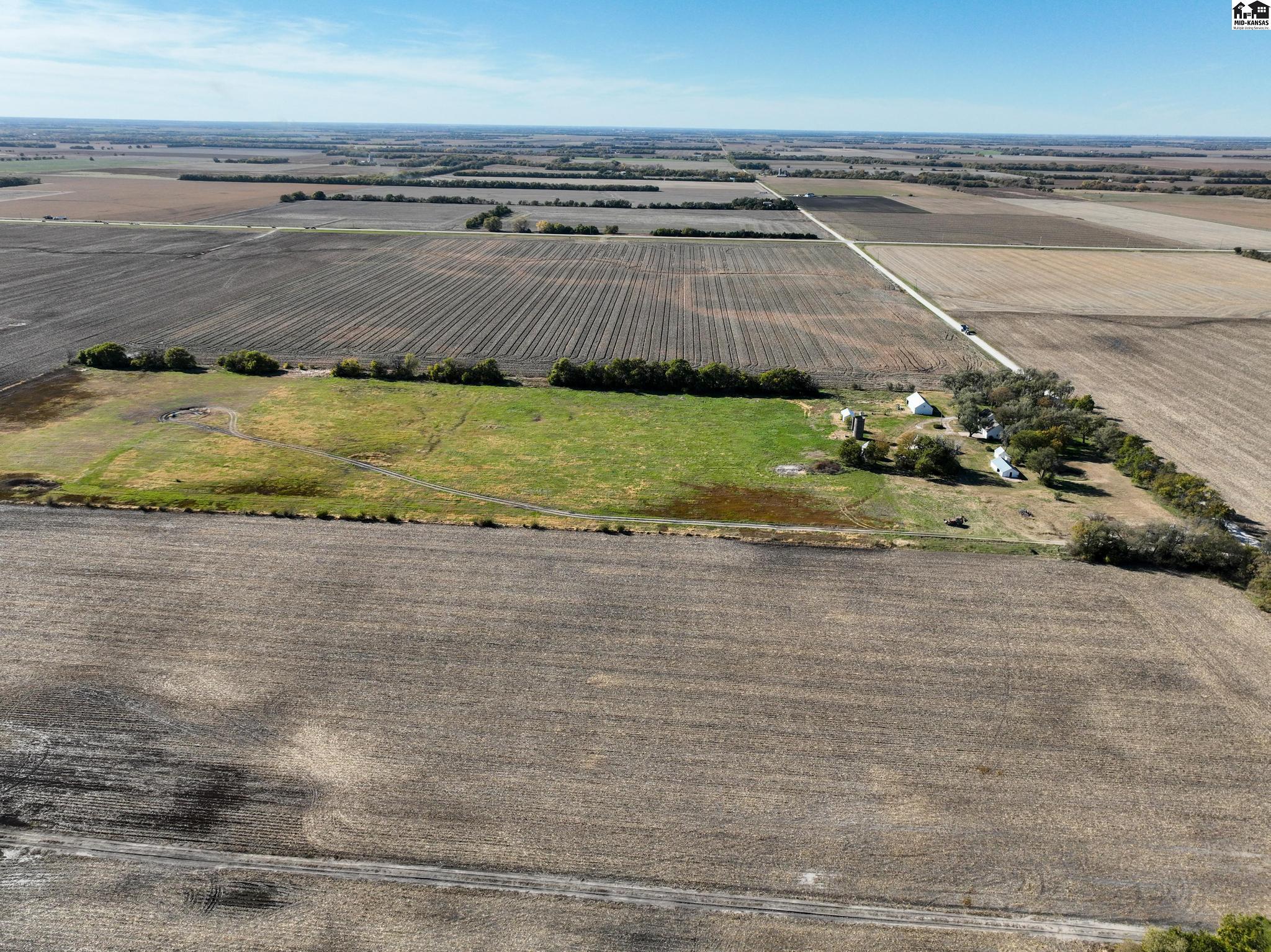 Newton, Kansas 67114, United States, 4 Bedrooms Bedrooms, ,2 BathroomsBathrooms,Residential,Active,241936