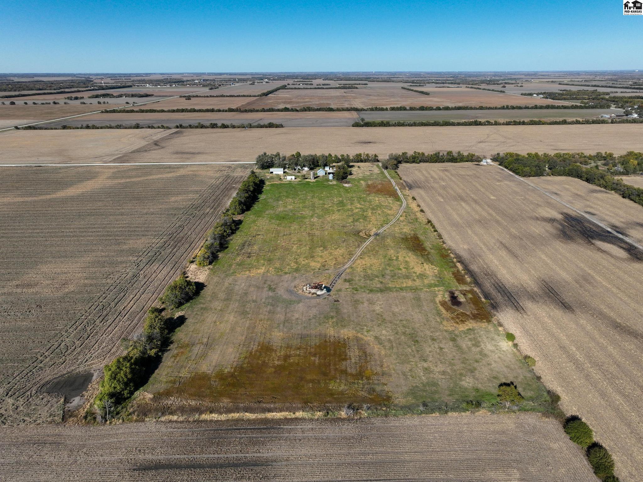 Newton, Kansas 67114, United States, 4 Bedrooms Bedrooms, ,2 BathroomsBathrooms,Residential,Active,241936