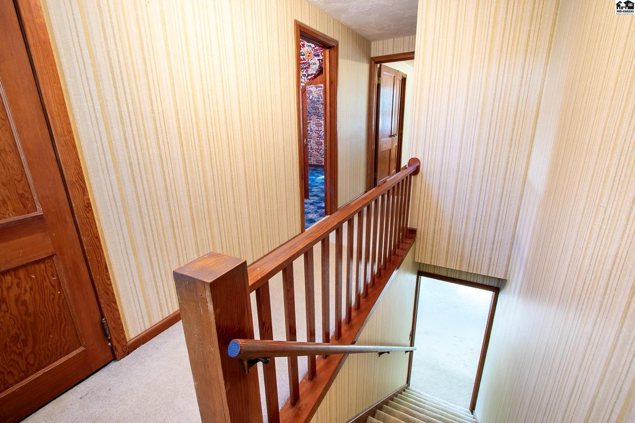 Newton, Kansas 67114, United States, 4 Bedrooms Bedrooms, ,2 BathroomsBathrooms,Residential,Active,241936