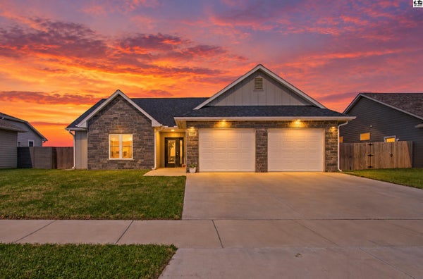 1309 E GENESIS DR, MCPHERSON, KS 67460 - Image e4303f34aa9e539a024bacd1aba1cd9d/2381886455