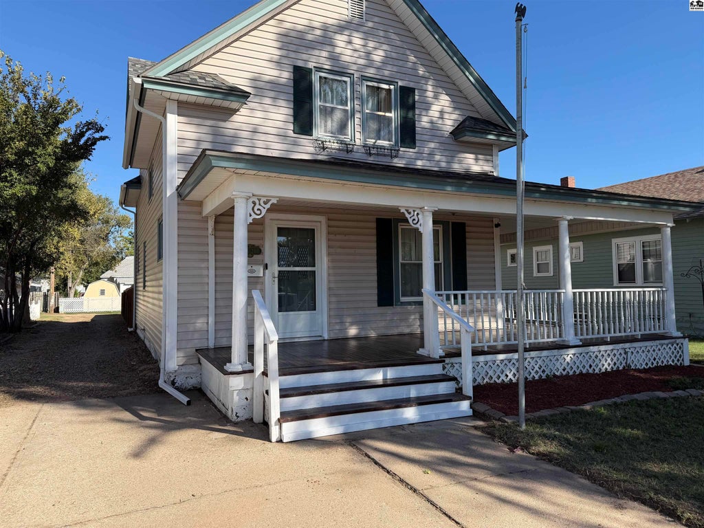 Photo of 512 N Main St, Pratt, KS 67124 (MLS # 55627)