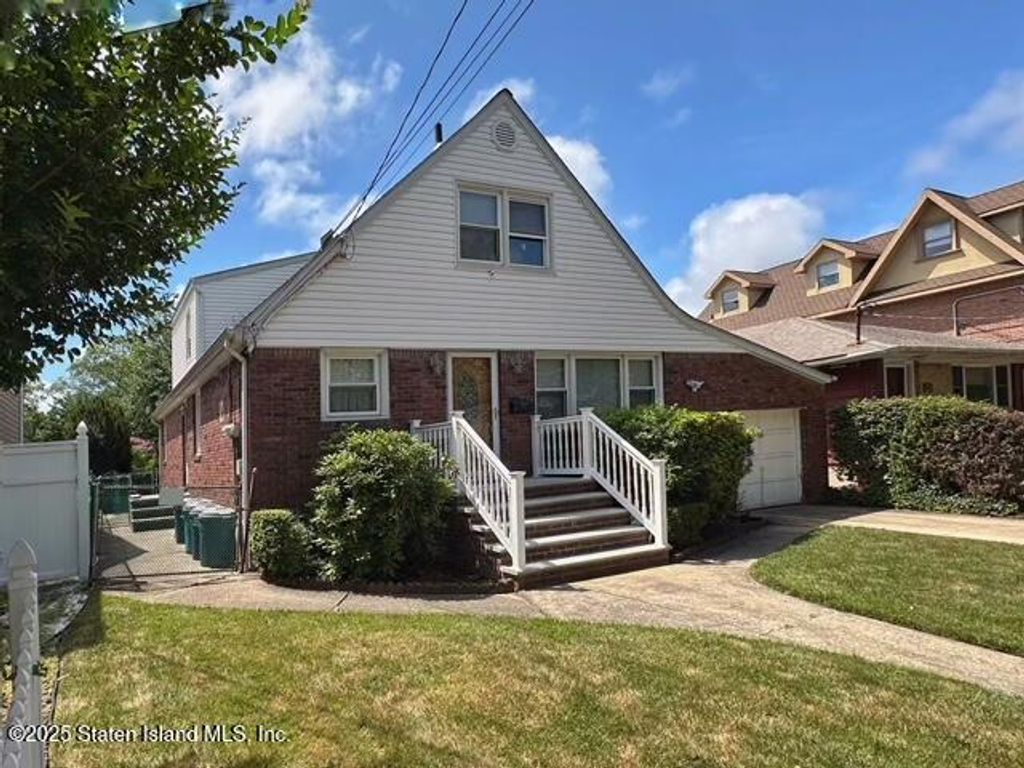Photo of 58 Schmidts Lane, Staten Island, NY 10314 (MLS # 2506390)