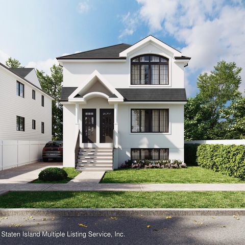 Photo of 354 Bradford Avenue, Staten Island, NY 10309 (MLS # 1160570)