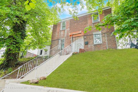 Photo of 59 Parkhill Avenue, Staten Island, NY 10304 (MLS # 2503425)