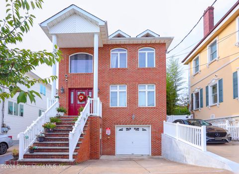 Photo of 15 Pershing Street, Staten Island, NY 10305 (MLS # 2405211)