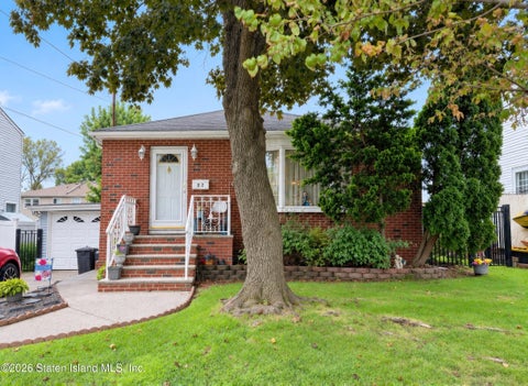 Photo of 22 Pacific Avenue, Staten Island, NY 10312 (MLS # 2605087)