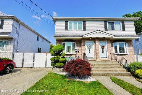 Photo of 289 Brighton Street, Staten Island, NY 10307 (MLS # 1163087)