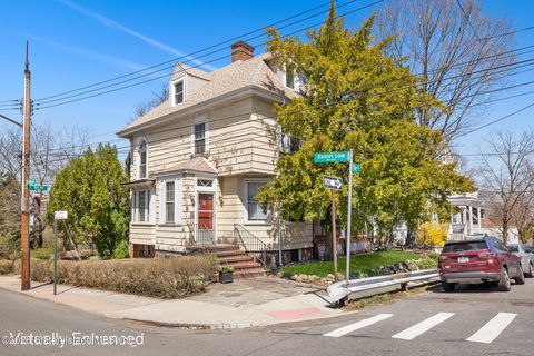 Photo of 1 Vine Street, Staten Island, NY 10301 (MLS # 2602707)