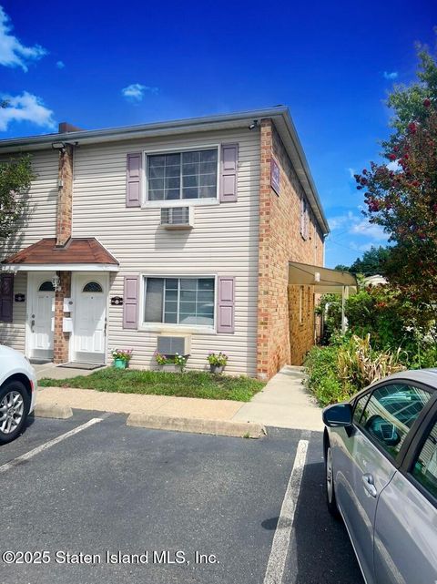 Photo of 3745 Amboy Road #10b, Staten Island, NY 10308 (MLS # 2505006)