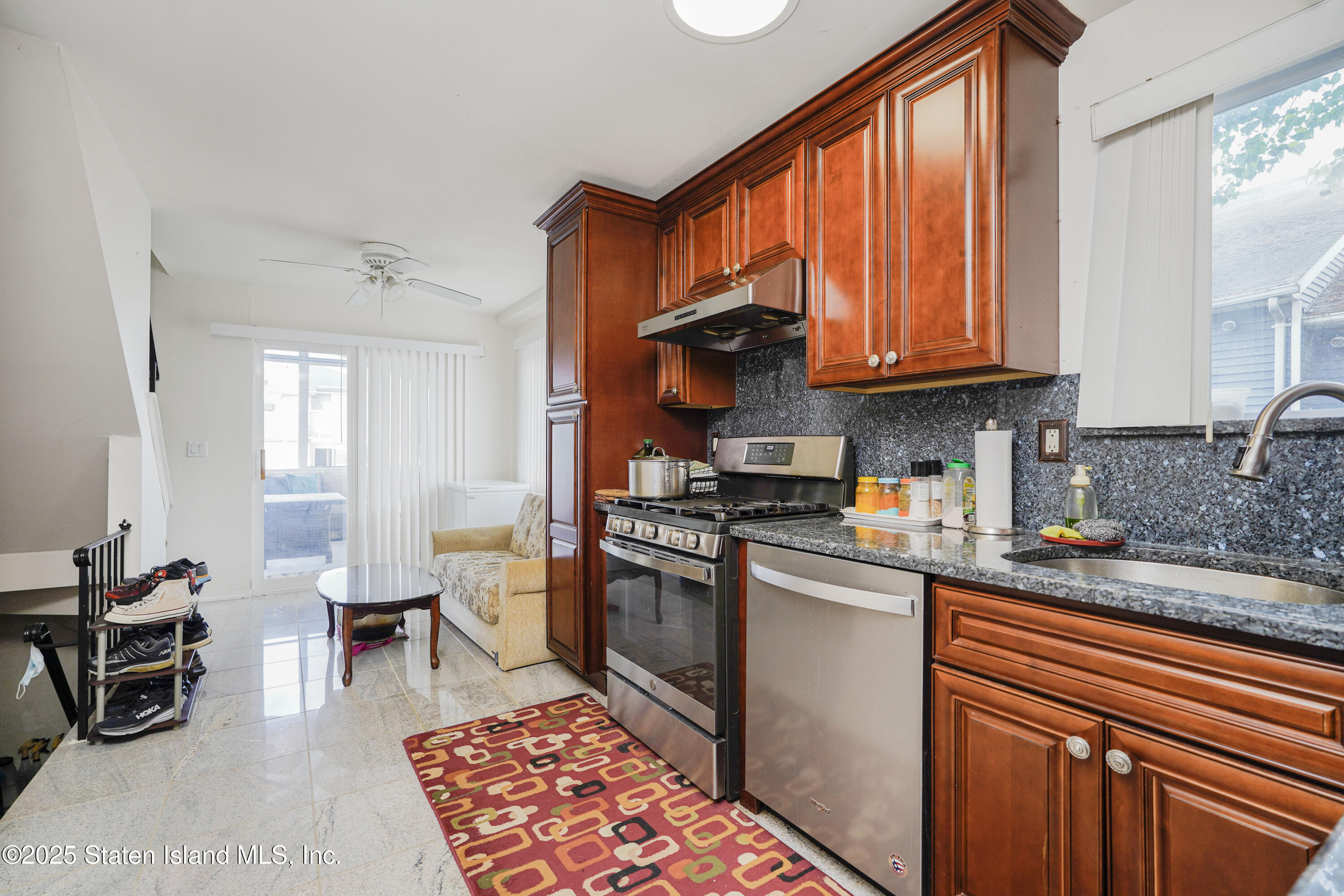 128 Bruckner Avenue, Staten Island, New York image 9