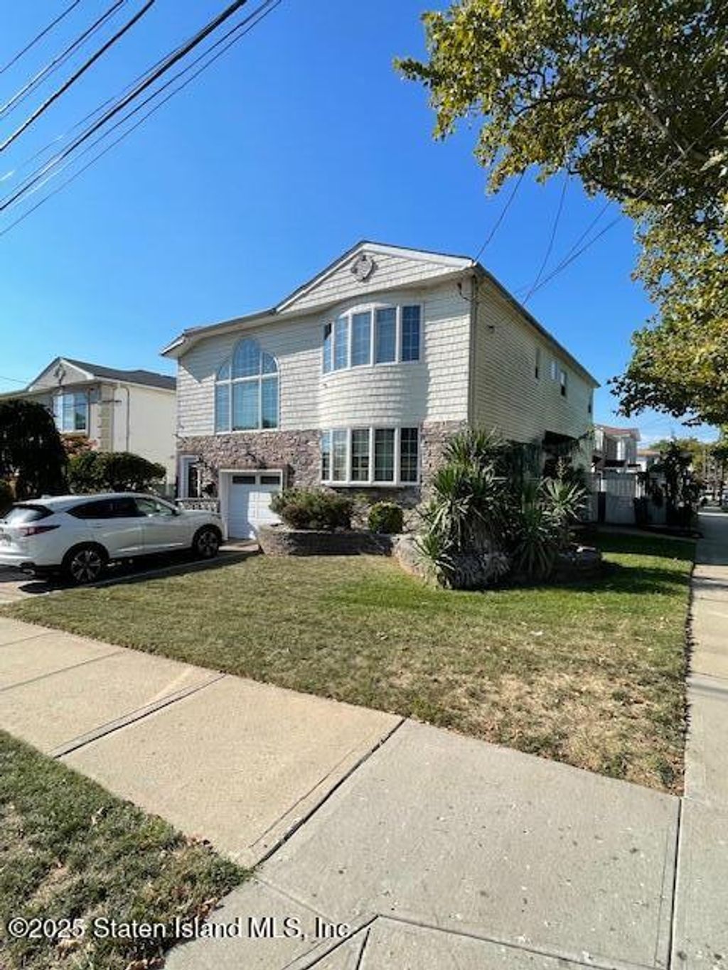 Photo of 99 Harold Street, Staten Island, NY 10314 (MLS # 2505321)