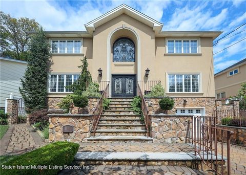 Photo of 85 Bathgate Street, Staten Island, NY 10312 (MLS # 1163707)
