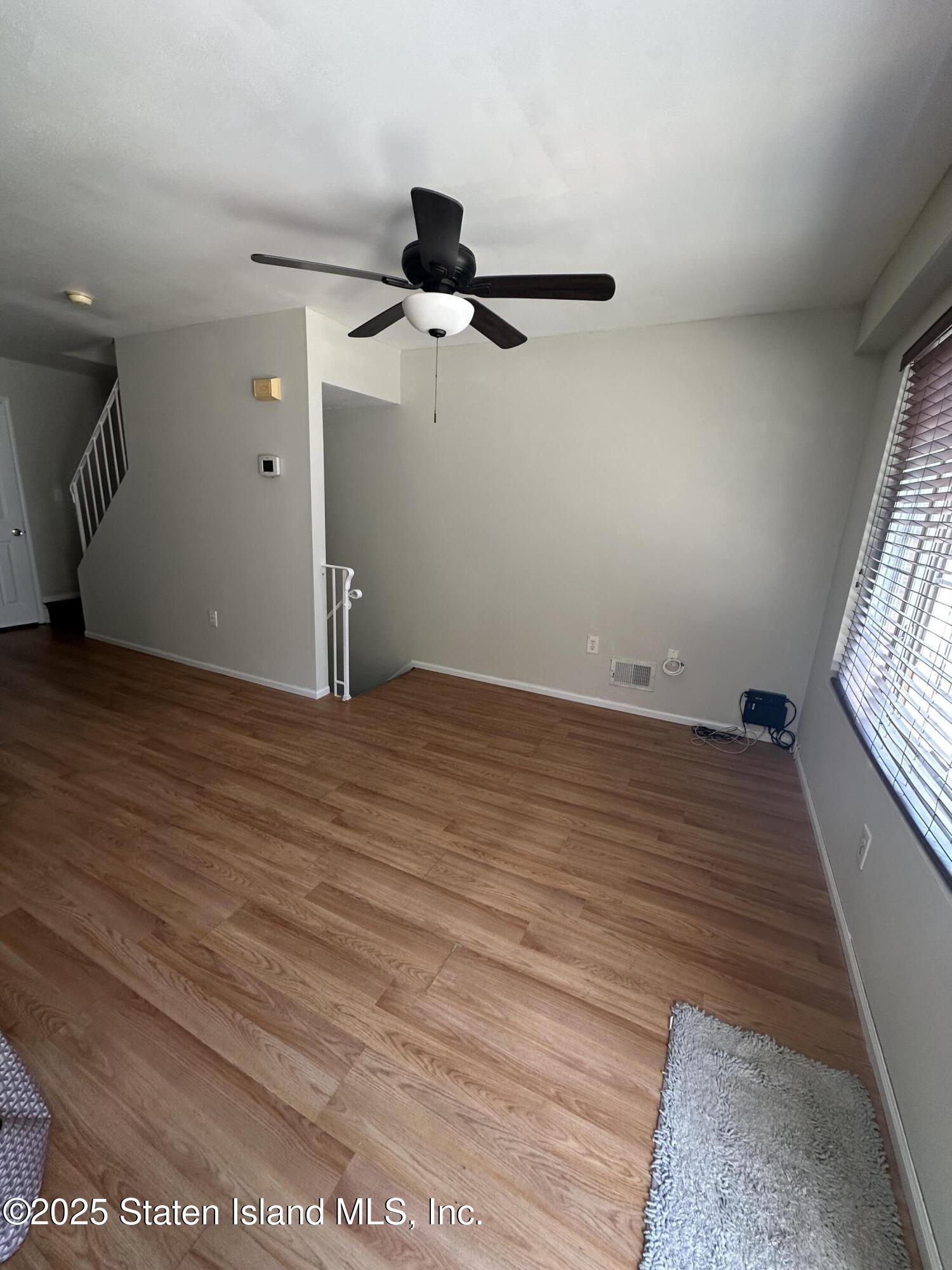 37 Susan Court, Staten Island, New York image 3