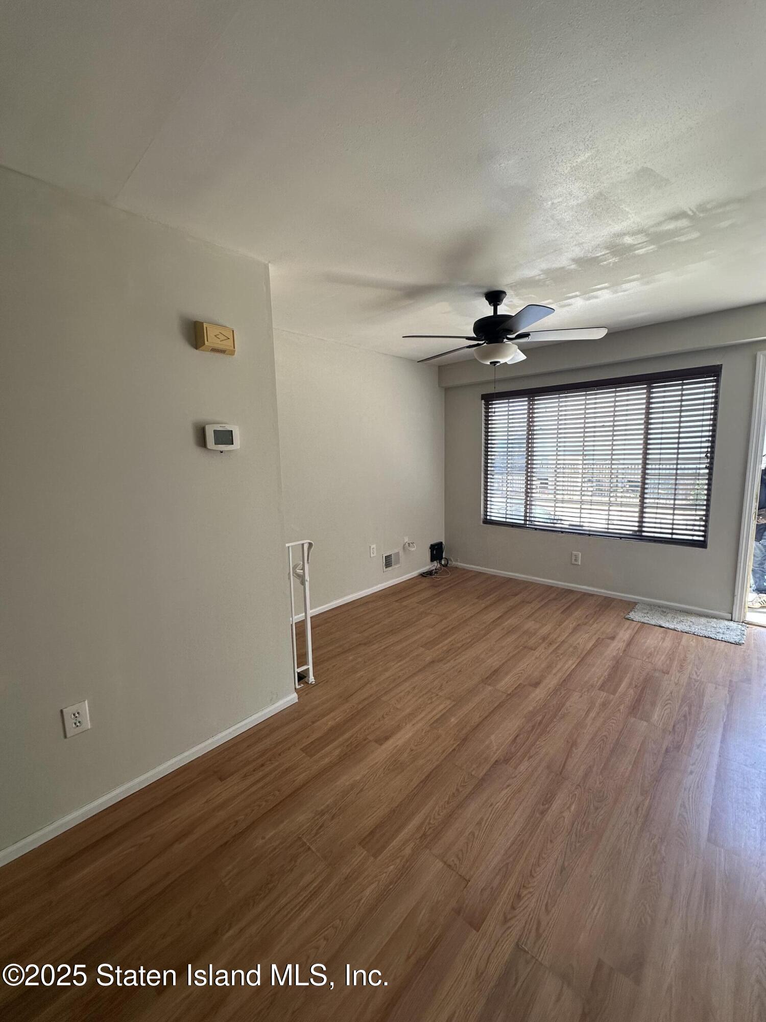 37 Susan Court, Staten Island, New York image 2