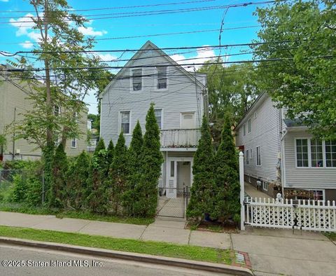 Photo of 72 Layton Avenue #2, Staten Island, NY 10301 (MLS # 2507060)