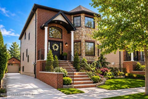 Multifamily For Sale - 368 Brighton Street<br/> Staten Island, NY 10307