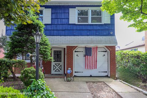 Single Family Residence in Staten Island NY 362 Cromwell Avenue.jpg