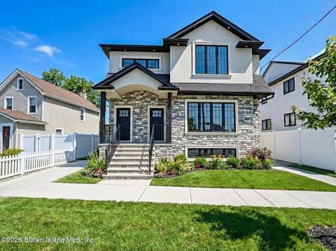 Photo of 80 Sprague Avenue, Staten Island, NY 10307 (MLS # 2600691)