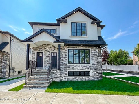 Photo of 80 Sprague Avenue, Staten Island, NY 10307 (MLS # 2600691)