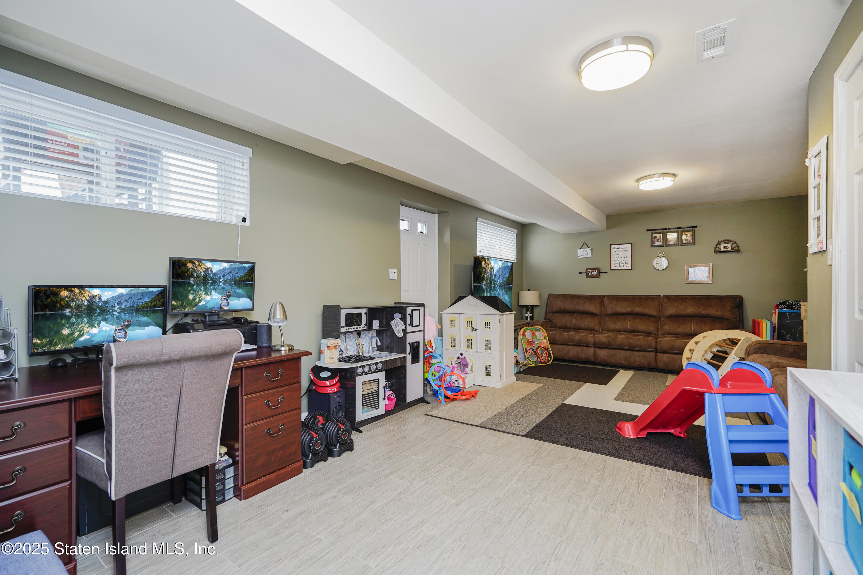 1083 Sheldon Avenue, Staten Island, New York image 29