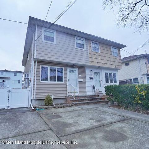 Photo of 309 Sanilac Street, Staten Island, NY 10306 (MLS # 2400558)