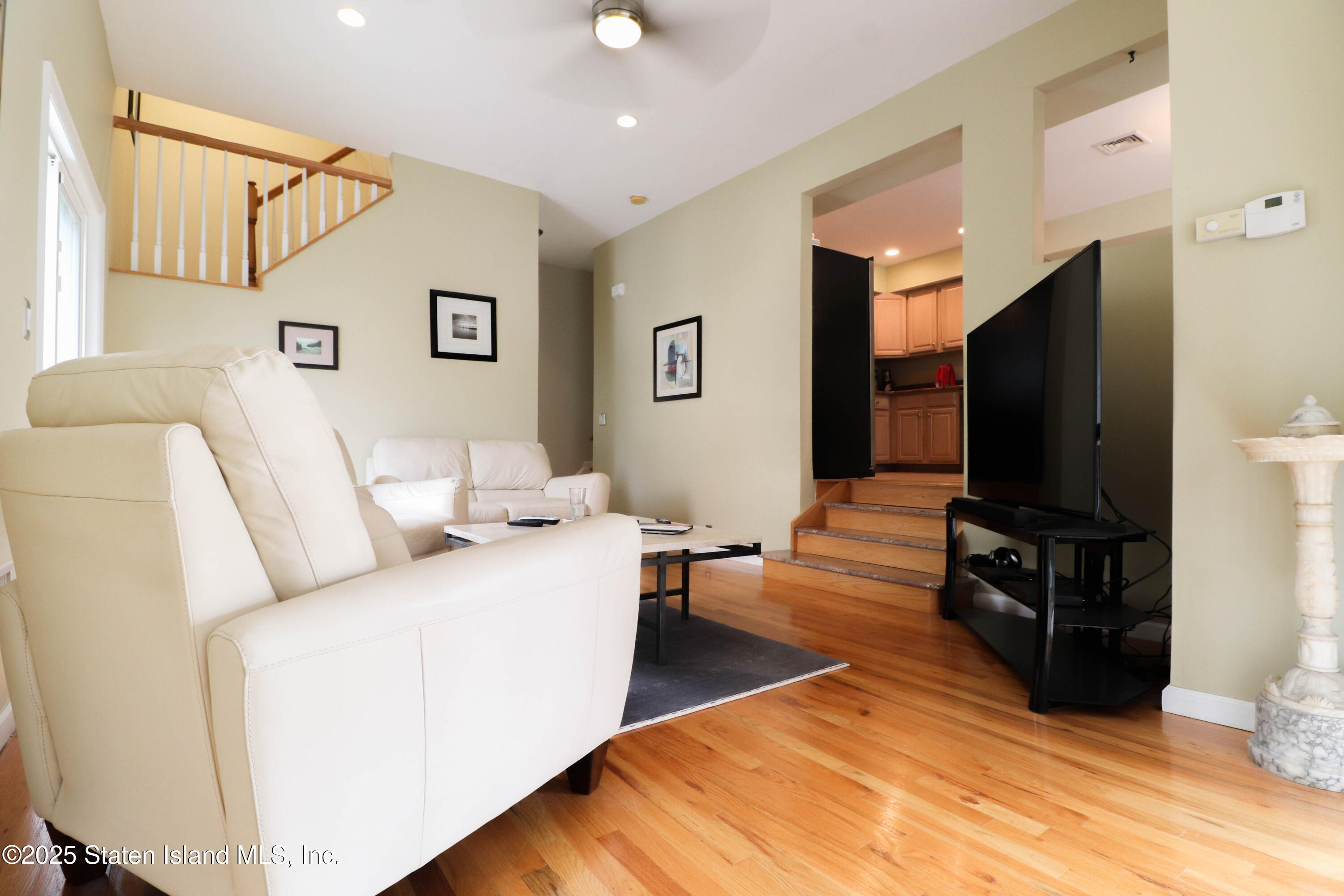21 Coral Court, Staten Island, New York image 3