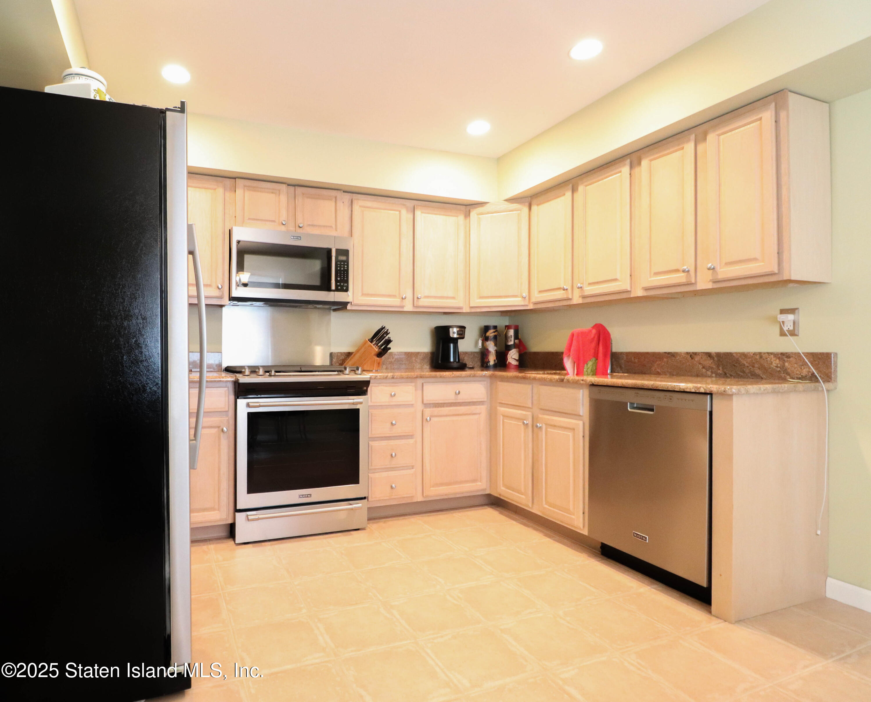 21 Coral Court, Staten Island, New York image 7