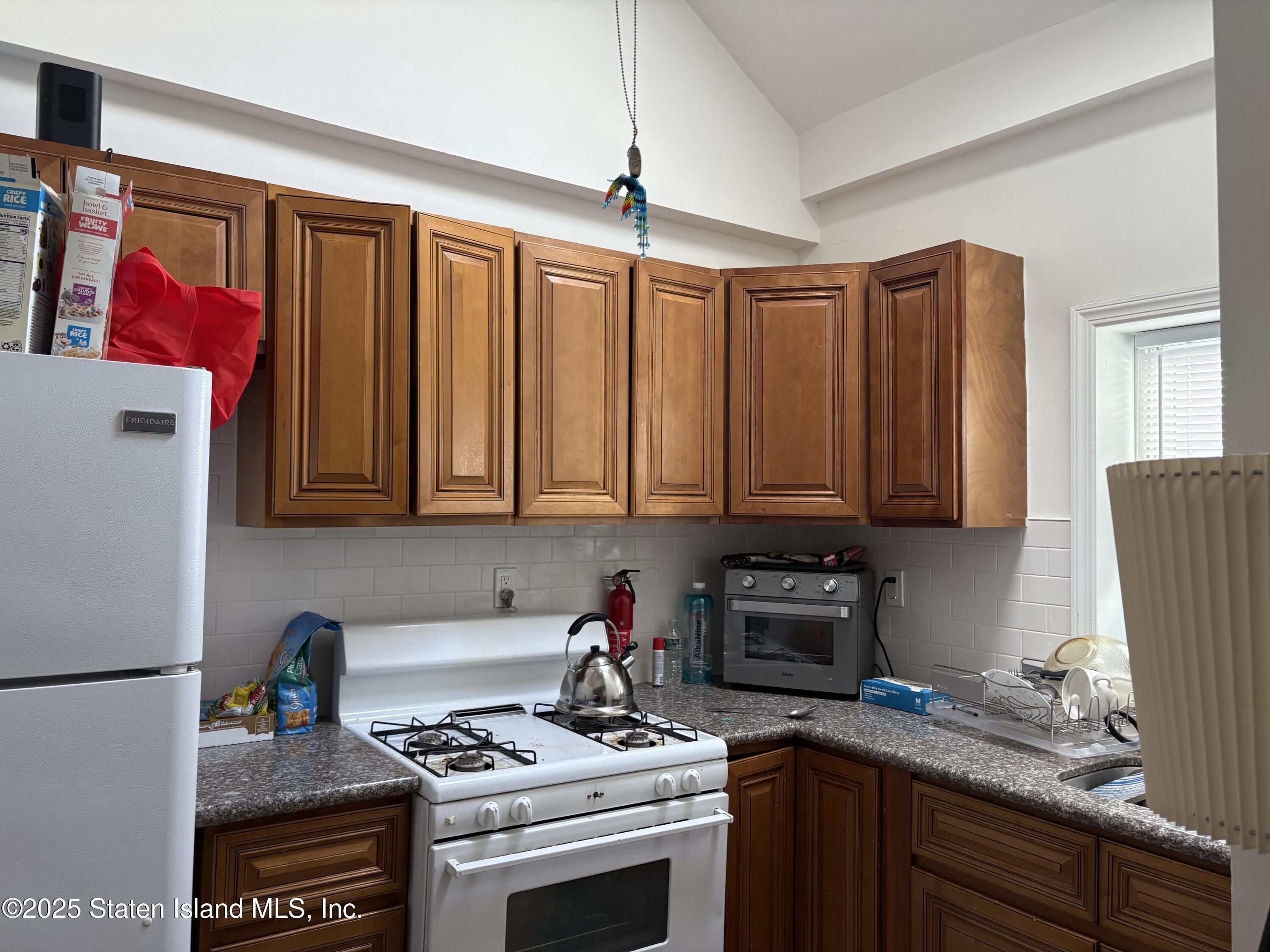 750 Patterson Avenue, Staten Island, New York image 3