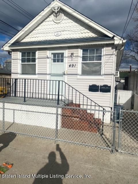 Single Family Residence in Staten Island NY 491 Midland Avenue.jpg