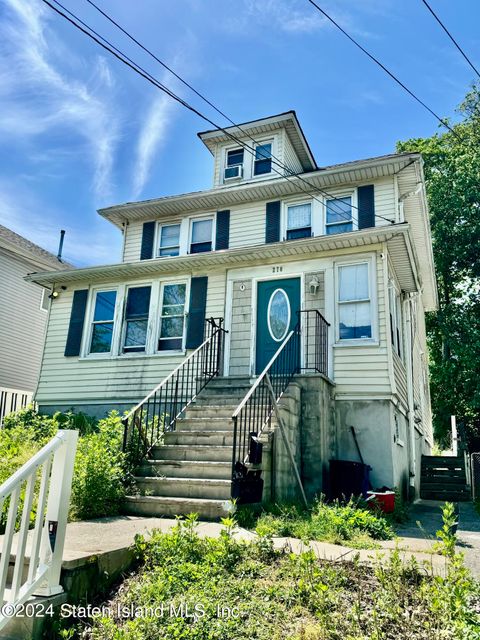 Photo of 270 Gordon Street, Staten Island, NY 10304 (MLS # 2402983)