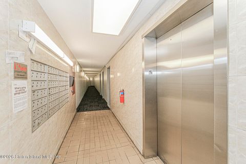 Photo of 5 Windham Loop #7i, Staten Island, NY 10314 (MLS # 2600352)