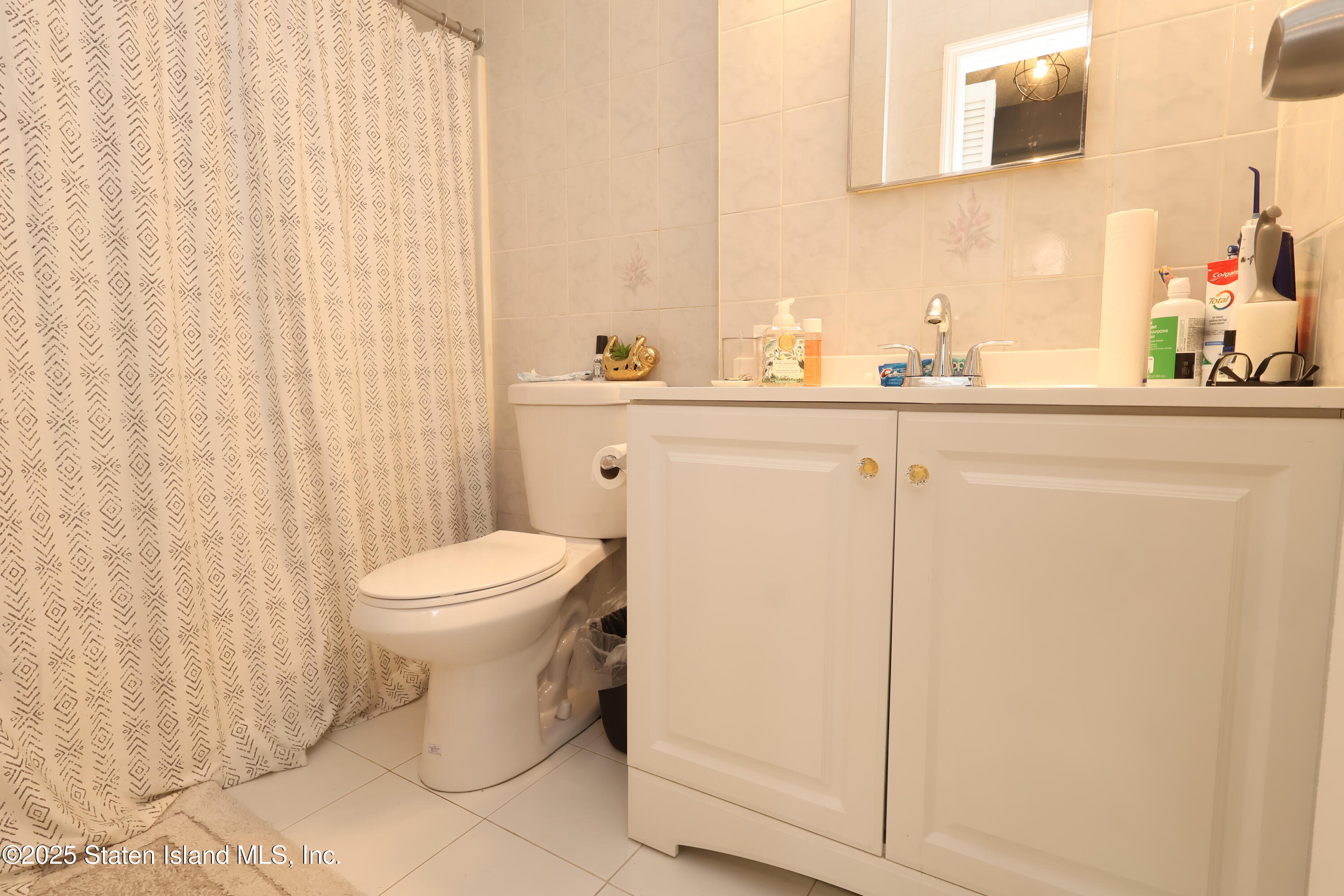 150 Ilyssa Way, Staten Island, New York image 17