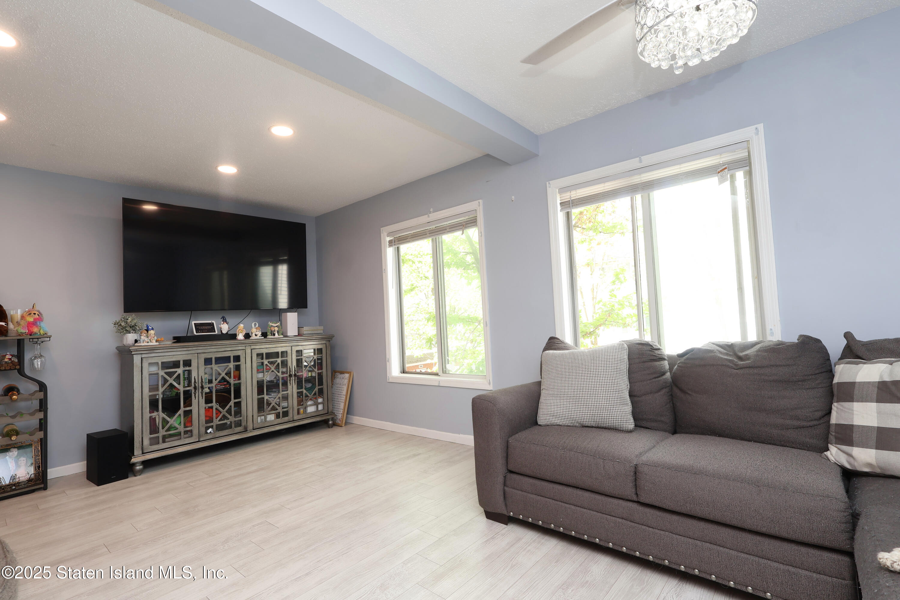 150 Ilyssa Way, Staten Island, New York image 10