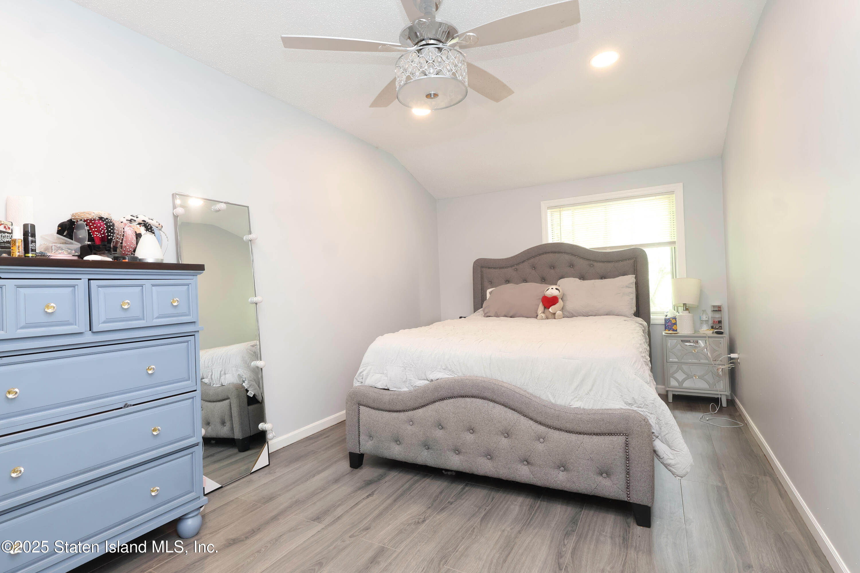 150 Ilyssa Way, Staten Island, New York image 16