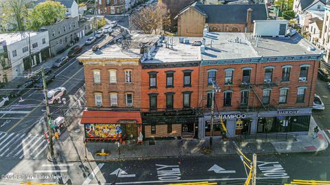 Photo of 664 Bay Street, Staten Island, NY 10304 (MLS # 2505178)