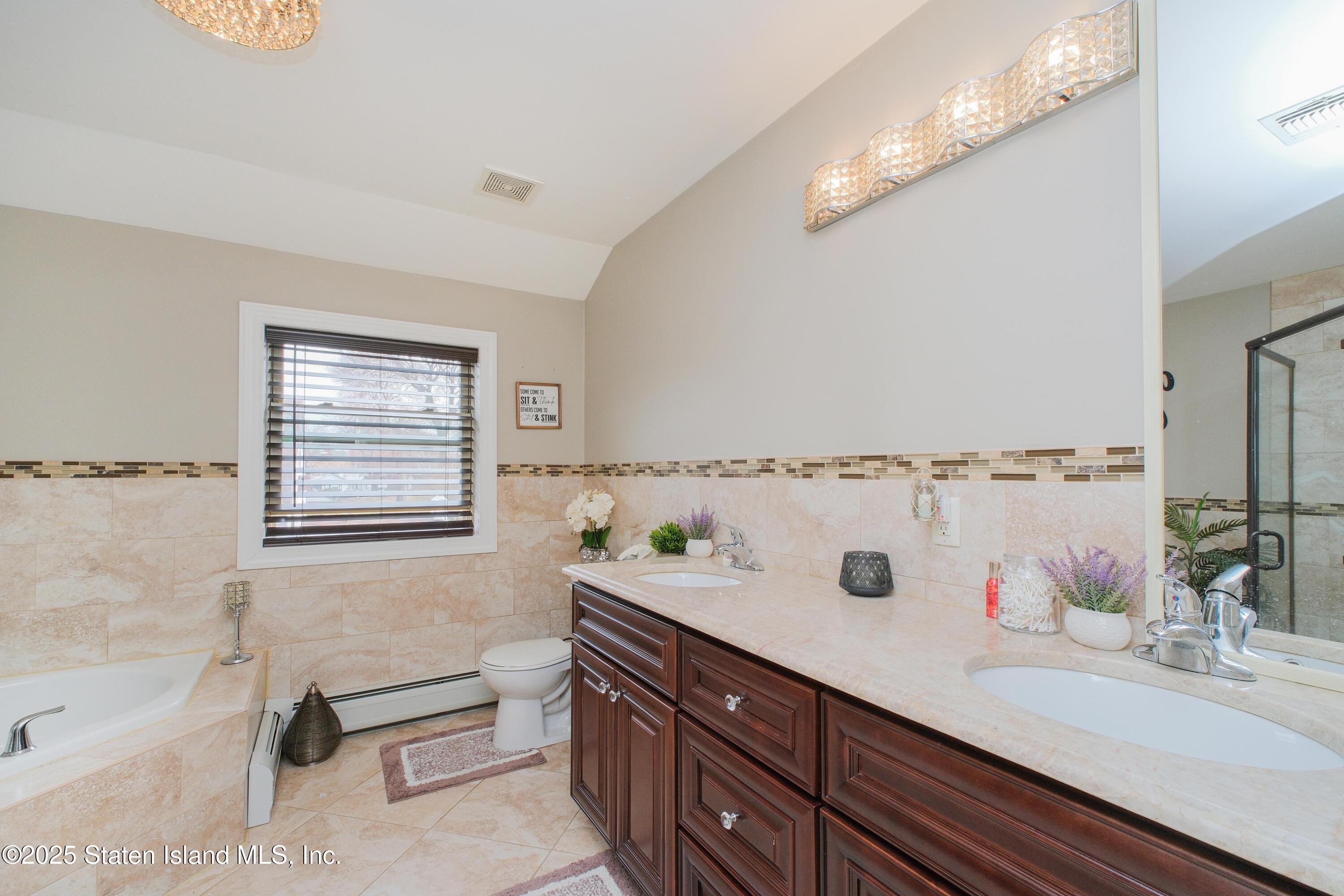 394 Clarke Avenue, Staten Island, New York image 37